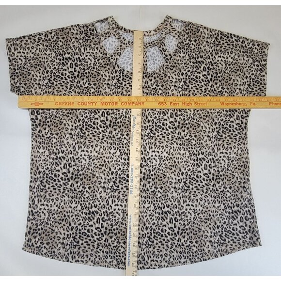 Lilypad Top Leopard Print Cutout Neck Top Womens Size L - Picture 7 of 7